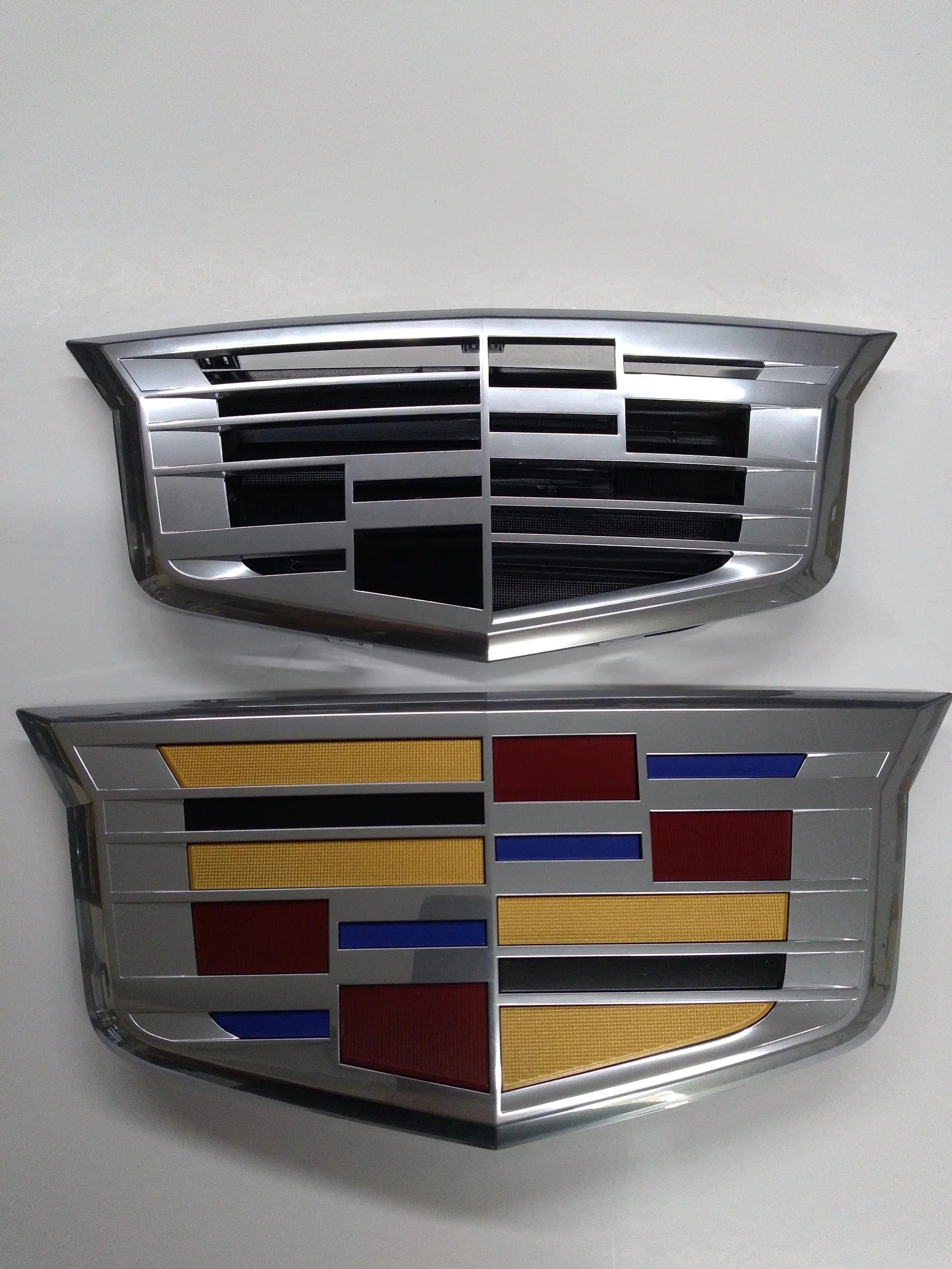 thumbnail image 2 of Genuine GM Front Grille Chrome Crest Emblem For 2008-2014 Cadillac CTS/STS & 2012-13 CTS-V – 15263150 2 of 4