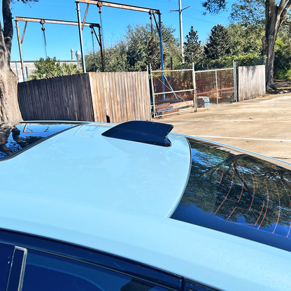 2025+ CT5 Gloss Black Shark Fin Antenna Cover