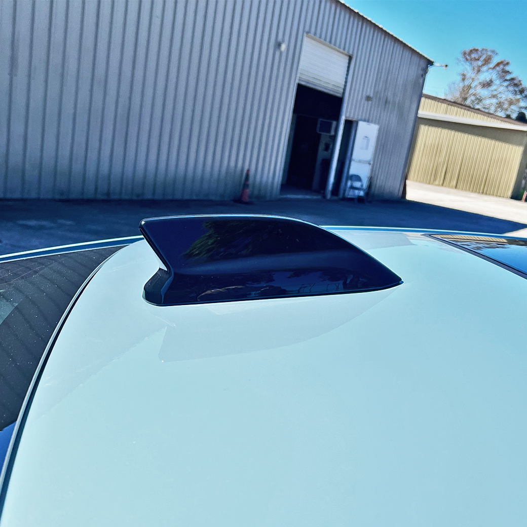 2025+ CT5 Gloss Black Shark Fin Antenna Cover