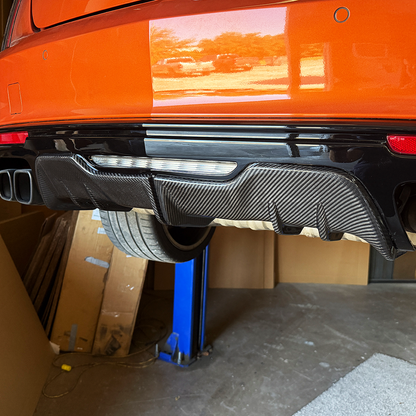 CT5-V Genuine Carbon Fiber Rear Center Diffuser