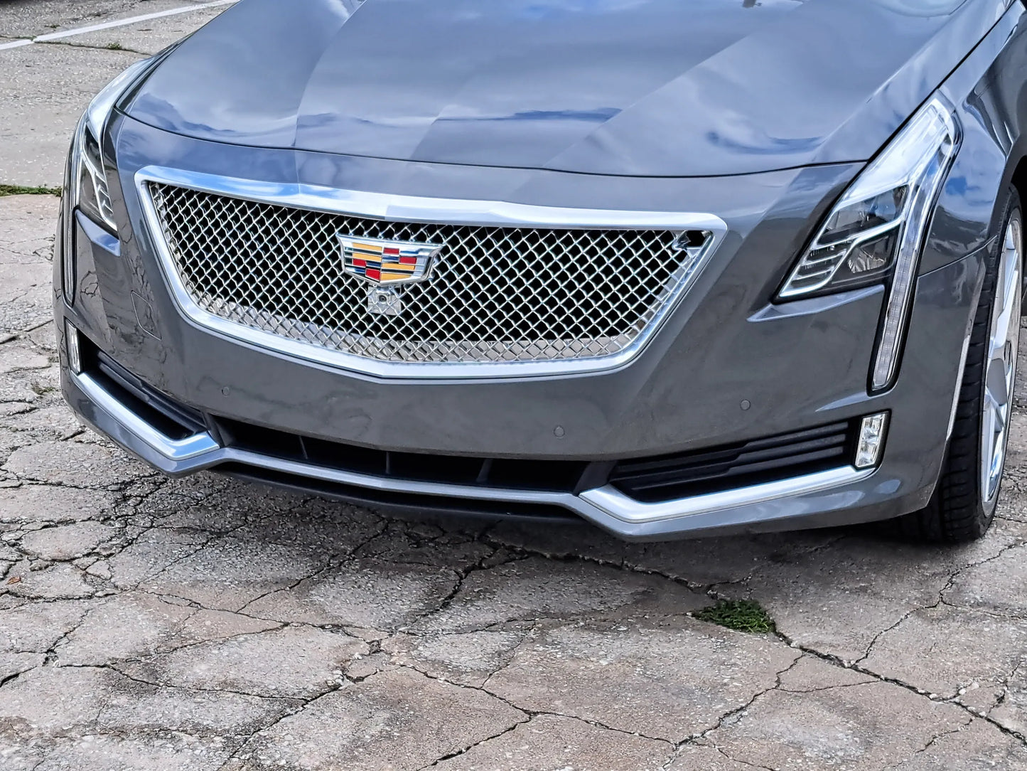 2016-'18 CT6 Chrome Mesh Grille Without Adaptive Cruise Control