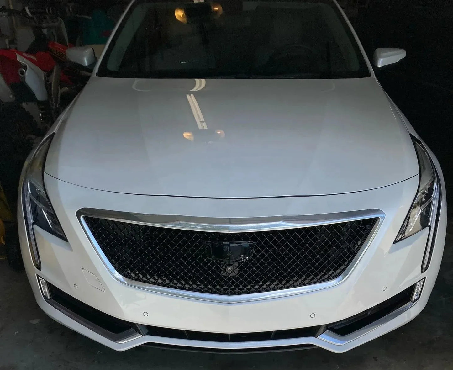 2016-2018 CT6 Gloss Black "V Mesh" Grille Without Adaptive Cruise Control