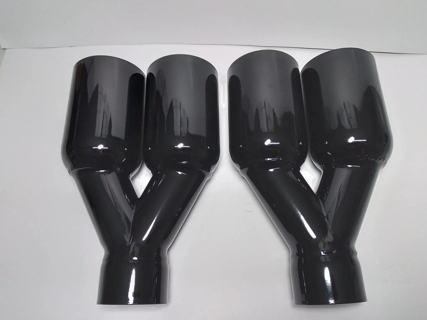 Dual Gloss Black Power Coated Straight Cut Single Wall Exhaust Tips with 3.5" O.D. and 2.5" I.D.