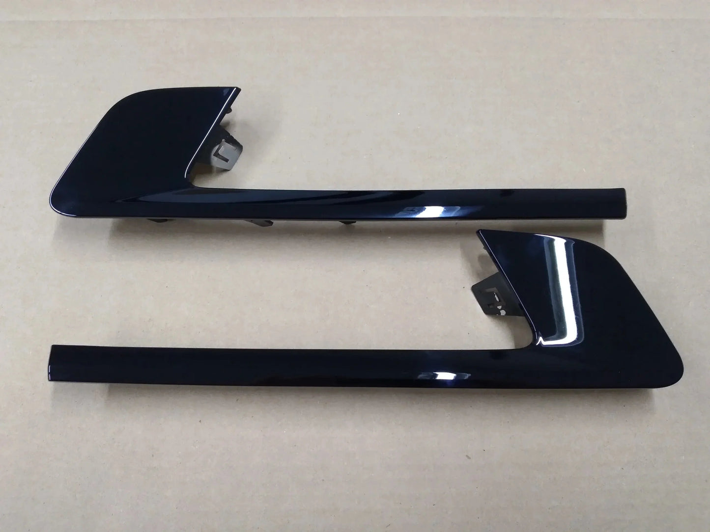 2014-'19 CTS Front Gloss Black Lower Vent Bumper Trim